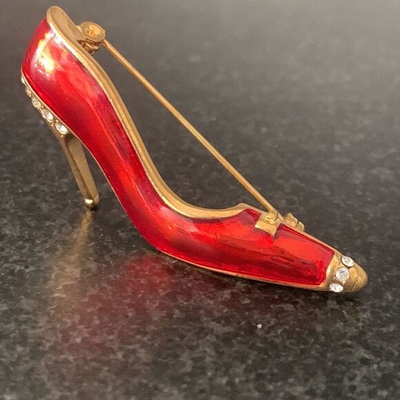 Stiletto High Heel Shoe Pin Red Enamel & Crystal 18k Gold Layered Brooch NEW - Picture 6 of 9